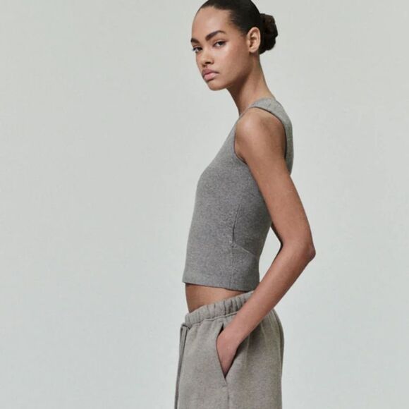 Fear of God: Essentials
Women’s Soft Rib Knit Tank
Size 4/5
Color: Grey
NWT - Picture 2 of 5